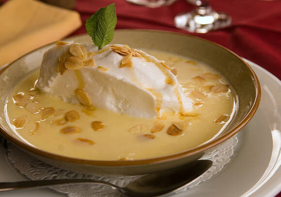Ile flottante, typical french dessert.